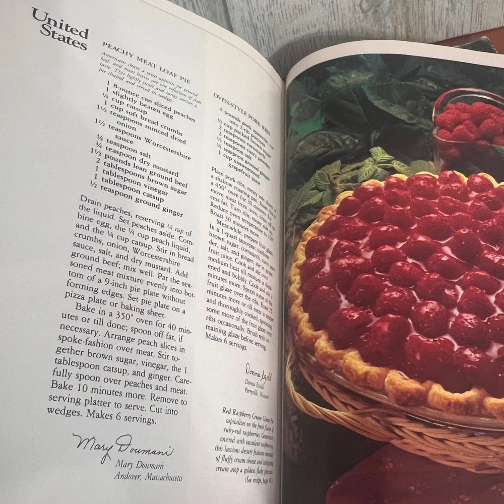 The Avon International Cookbook 1983 Better Homes and Gardens Recipes Vintage